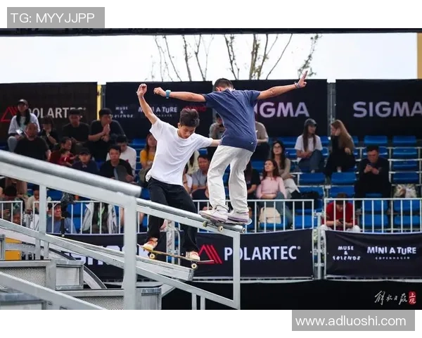 上海极限运动队在世界滑板锦标赛中以80分稳居积分榜首位